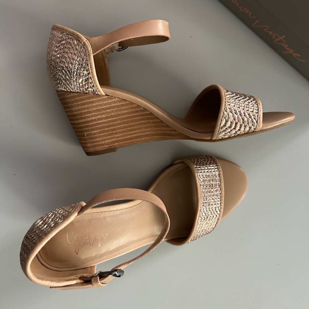 Brand new Crown Vintage Wedge nude size 8.5
